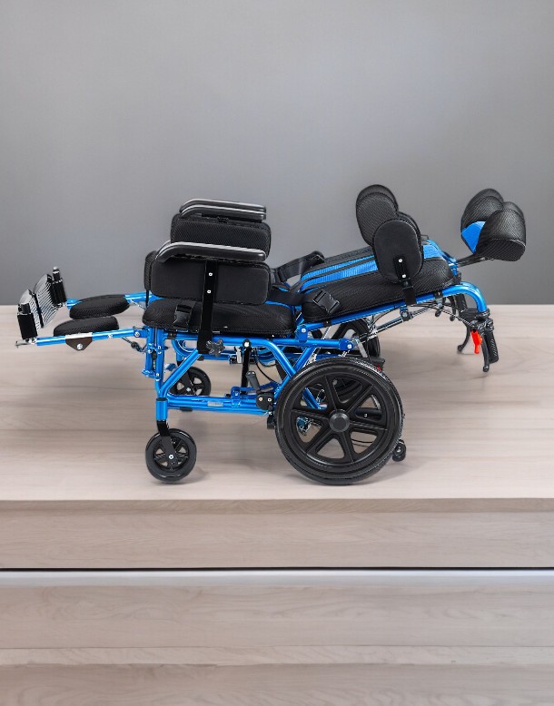 Comfort Plus DY01958LBCJ- 44 CP Özellikli Yetişkin Tekerlekli Sandalye