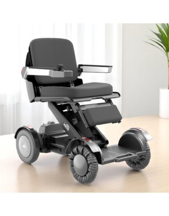 Poylin P213 XSTO M4 Hafif Akülü Tekerlekli Sandalye